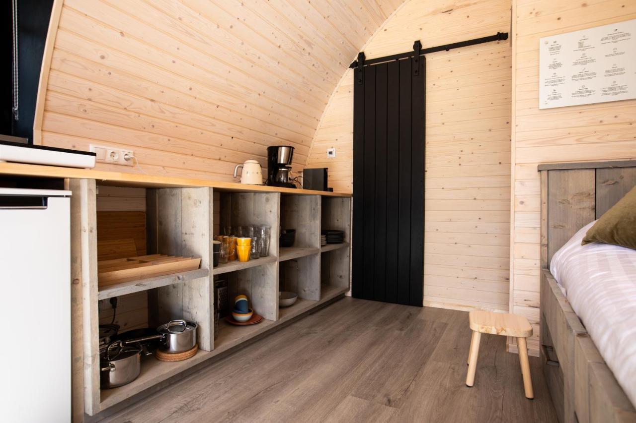 Pod Huisje Met Hottub Dokkum Exterior foto